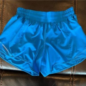 Lululemon Hotty Hot Shorts - Size 6